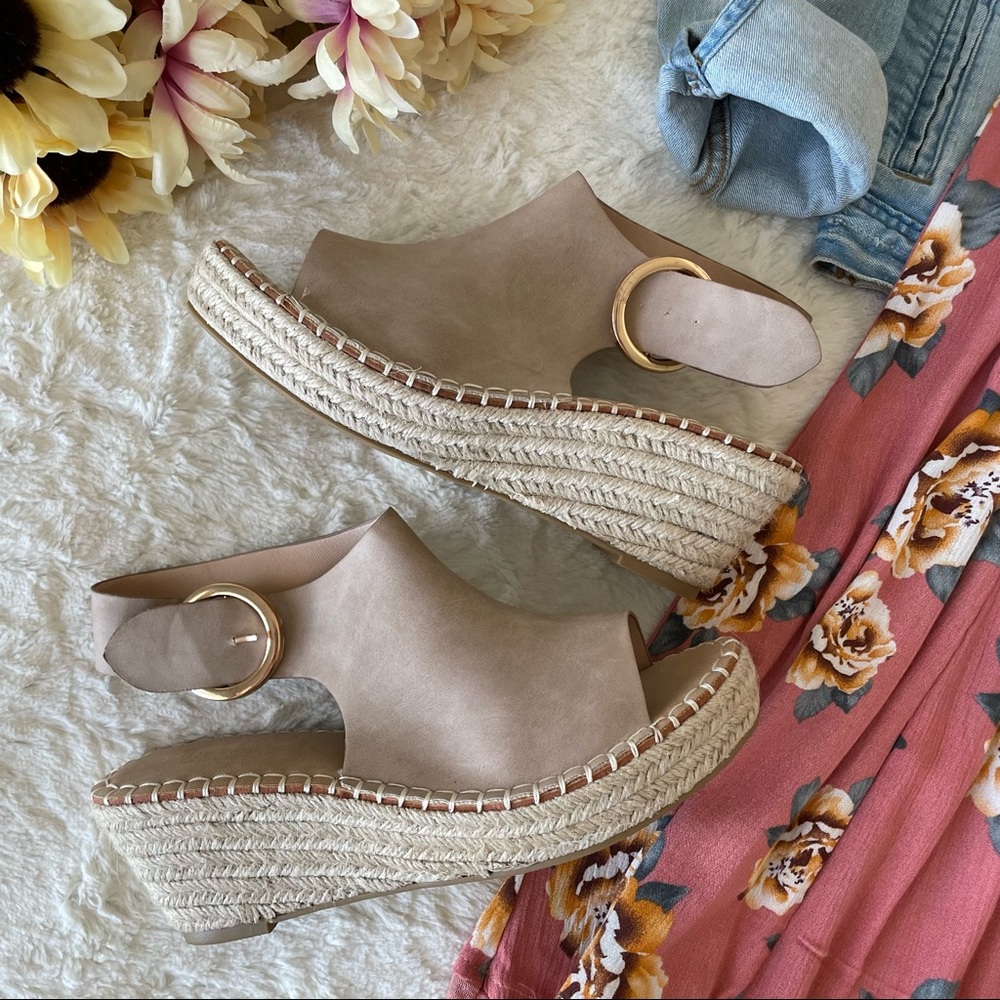 Catherine Malandrino Cirkly Espadrille Wedge Sandal Beige Peep toe